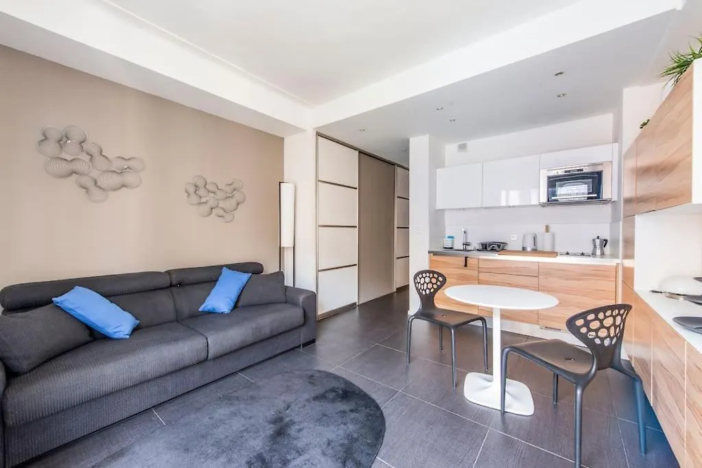 Balcony-Beautiful-Central-1 Block Beach-A.C-Wifi 尼斯 0*,  法国