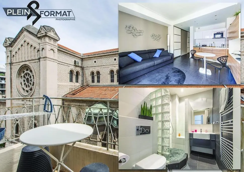 Balcony-Beautiful-Central-1 Block Beach-A.C-Wifi Nice Apartment