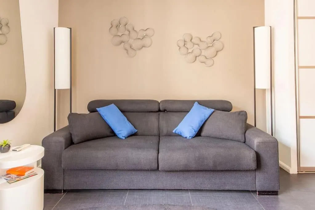 Apartment Balcony-Beautiful-Central-1 Block Beach-A.C-Wifi Nice France